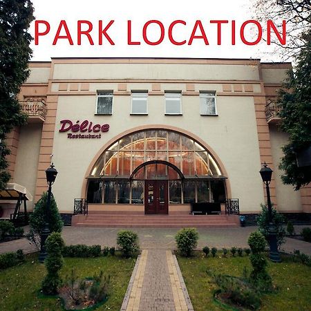 Hotel Delice à Lviv Extérieur photo
