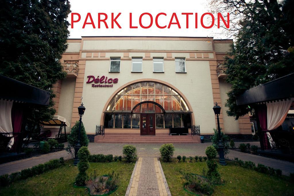 Hotel Delice à Lviv Extérieur photo