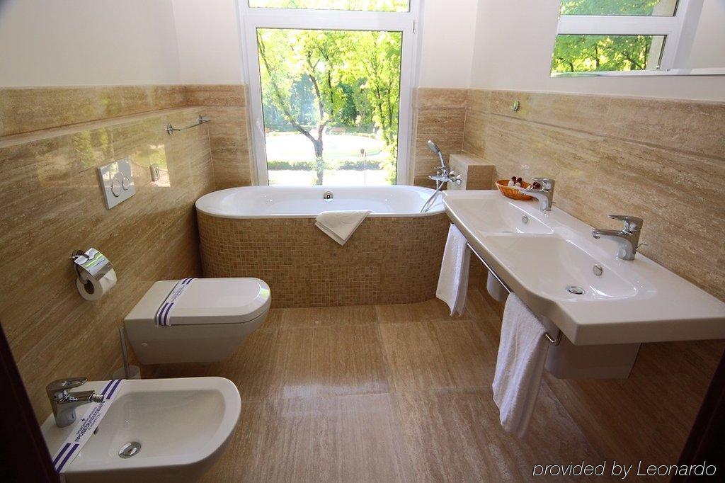 Hotel Delice à Lviv Chambre photo